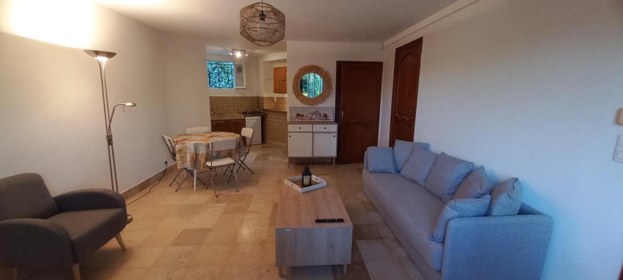 Appartement Et Sa Grande Terrasse En Rez De Jardin Saint Aygulf Esterno foto